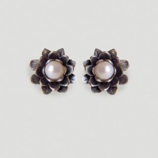 Novica White Eyed Lotus Pearl Flower Earrings   World Market