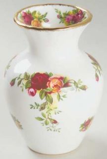 Royal Albert Old Country Roses Vase, Fine China Dinnerware   Montrose Shape,Red&
