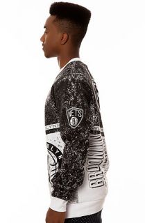 Mitchell & Ness Sweatshirt Brooklyn Nets Stand Crew Fleece in Black