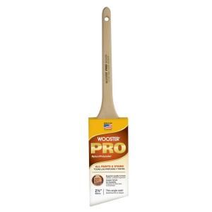 Wooster Pro 2 1/2 in. Nylon/Polyester Thin Angle Sash Brush 0H21130024
