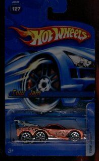 Hot Wheels 2006 127 TOW JAM 164 Scale Toys & Games