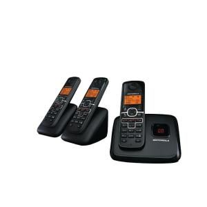 Motorola DECT 6.0 Cordless Phone with 3 Handsets and Digital Answering System MOTO L703