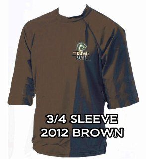 3/4 Sleeve Loose Fit Mens Rash Guard (Brown, Small) Sports & Outdoors