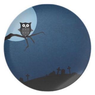 Spooky halloween owl plates