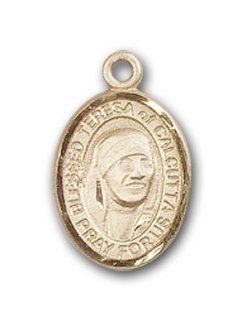 14kt Solid Gold Pendant Blessed Teresa of Calcutta Medal 1/2 x 1/4 Inches  9295  Comes with a Black velvet Box Pendant Necklaces Jewelry