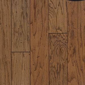 Bruce Clifton Rustic Oak Honey Engineered Hardwood Flooring   5 in. x 7 in. Take Home Sample BR 184048