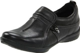 Clarks Women's Wave.Skip Slip On,Black Leather,8 W US Shoes