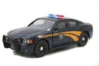 Jada 5.5" Hero Patrol Series Dodge Charger Oregon State Trooper 132 Scale (Black) Toys & Games