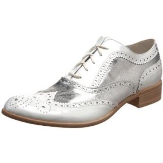 Charles David Women's Man go Oxford, White/Silver, 8 M US Shoes