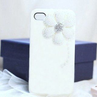 Crystal Pearl White 3D Daisy Flower Hard Back Case Cover for Apple iPhone 4 4S + Free Clear Front Screen and Back Film Protectors 