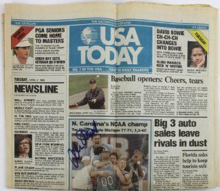NORTH CAROLINA DEAN SMITH AUTHENTIC SIGNED 1993 USA TODAY NEWSPAPER CERTIFICATE OF AUTHENTICITY PSA/DNA #U25912 Sports Collectibles