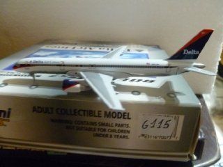 AIRCRAFT MODEL DELTA AIRLINES BOEING B 757 232