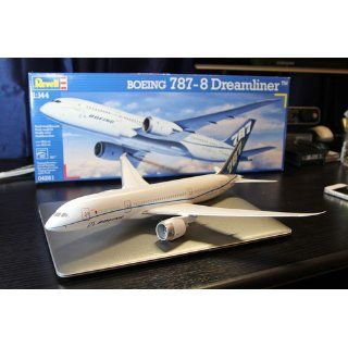Revell of Germany 1/144 Boeing 787 Dreamliner Toys & Games