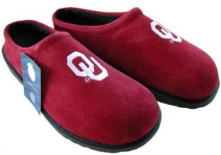 Unisex Oklahoma College Clog Slipper,Crimson,7 M Shoes