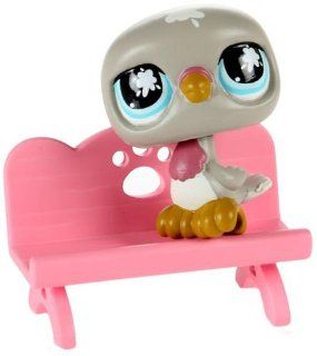 Littlest Pet Shop Messiest Pigeon (#812) with Bench Action Figure Toys & Games