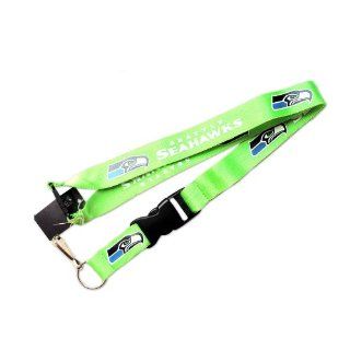 R3 QAK2 903M   Seattle Seahawks Green Clip Lanyard Keychain Id Ticket Nfl  Sports Related Key Chains  Sports & Outdoors
