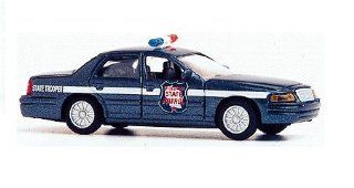 Walthers HO Scale 1998 Ford Crwon Victoria  Wisconsin State Patrol 933 1251 Toys & Games