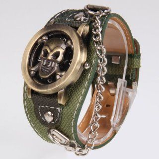 Fashion Boys Girls Skull Head Cover Pirate Design Quartz Wrist Watch Copper New Watches