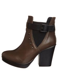 Zalando Collection Platform boots   brown