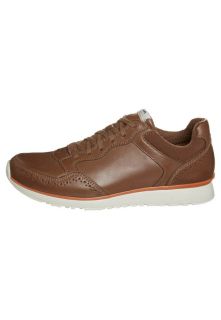 Clarks Trainers   brown