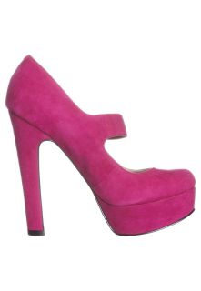Paris Hilton MIA   High heels   pink