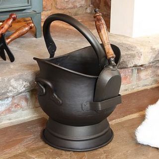 footed coal bucket with shovel by dibor