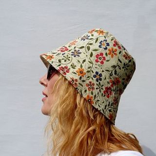 floppy sun hat by moaning minnie