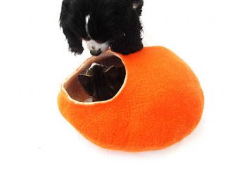 cat bed orange pumpkin by lovecatcaves