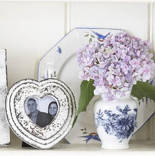 heart frame with heart shaped aperture by retreat home