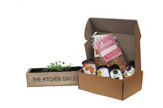 monthly artisan food and drink subscription by chompable
