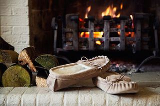 handmade sheepskin slippers by strawberry hills