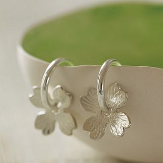 newlyn daisy silver hoop earrings by carole allen silver jewellery