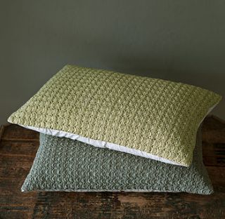 shell crochet cushion by sibona