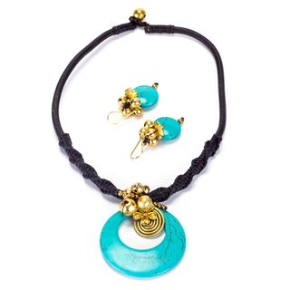Goldtone Turquoise Necklace and Earrings Set (Thailand) Jewelry Sets