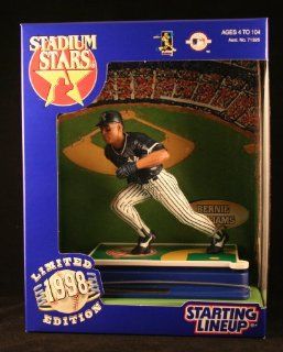 BERNIE WILLIAMS / NEW YORK YANKEES 1998 MLB Stadium Stars Starting Lineup Deluxe 6 Inch Figure with Custom Display Base  Sports Related Merchandise  Toys & Games
