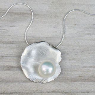 handmade lily pad pearl pendant by lilia nash jewellery