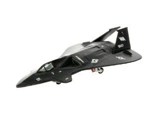 Revell 1/144 U.S.A.F. F 19 Stealth Fighter Toys & Games