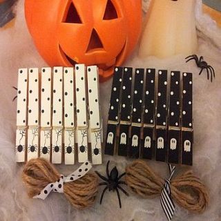 halloween ghost/spider pegs by mollycupcakes