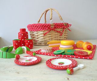 wicker picnic basket set by little ella james