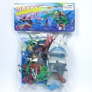 Ocean Adventure Playset Scuba Diver Figures with Speed Boat, Torpedo Craft, and Sea Creatures 1/40th Toys & Games