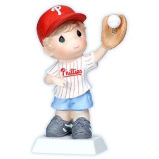 119018   MLB Philadelphia Phillies Boy Catching Baseball Figurine   Precious Moments   Collectible Figurines