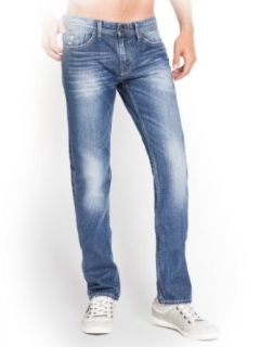 GUESS Men's Robertson All Around Slim Jeans in Bureau Wash, 30 Inseam at  Mens Clothing store