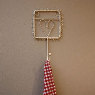 cream wire single heart hook by little red heart