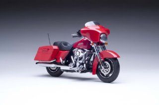 2010 Harley Davidson FLHX Street Glide Scarlet Red 1/12 Item Number 81128 Toys & Games