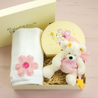 hearts and flowers hamper by mummy & me hamper co