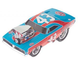 Richard Petty #43 STP Dodge Charger 118 Scale Die Cast Muscle Machine —