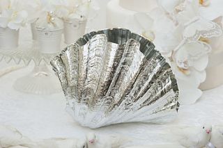 large silver shell table decoration by jasmine burgess