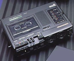 Marantz PMD430 Professional Portable CassetteRecorder  Black —