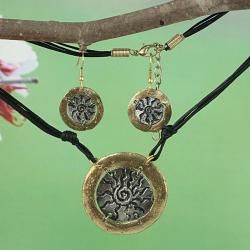 Handcrafted 2 Tone Pewter SunBurst Medallion Necklace & Earrings Set (India) Jewelry Sets