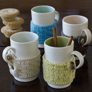 hand thrown cosy mug by linda bloomfield